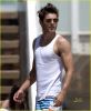 zac-efron-fourth-of-july-vanessa-hudgens-12.jpg