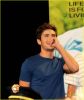 zac-efron-moa-signing-01.jpg