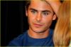 zac-efron-moa-signing-12.jpg